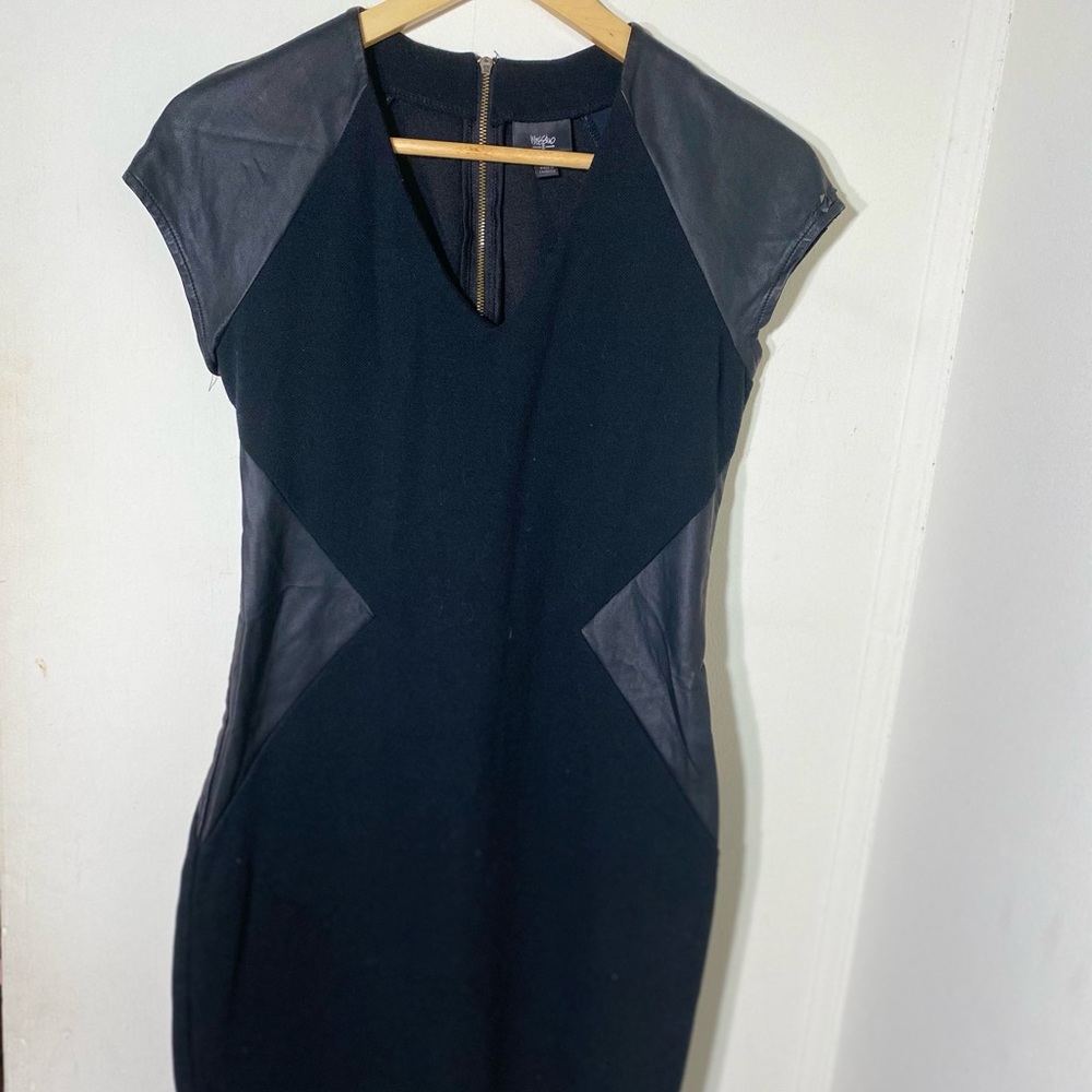 Mossimo Womens Dress V-neck Black Casual Size Small